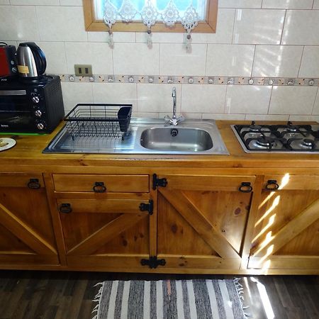 Hostal Lago Condor ปวยร์โตนาตาเลส ภายนอก รูปภาพ